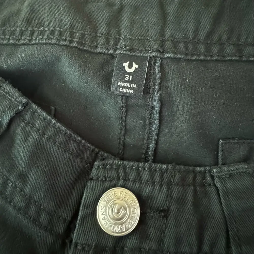 True Religion Jet Black Cargo Shorts NWT Size 31